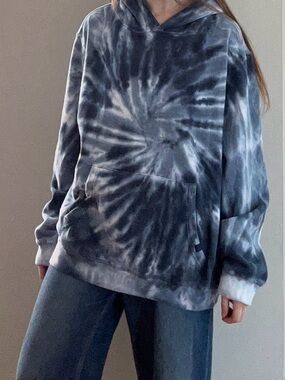 Tie-Dye Pullover Hoodie in Charcoal Gray - Women's Cozy Oversized Sweatshirt